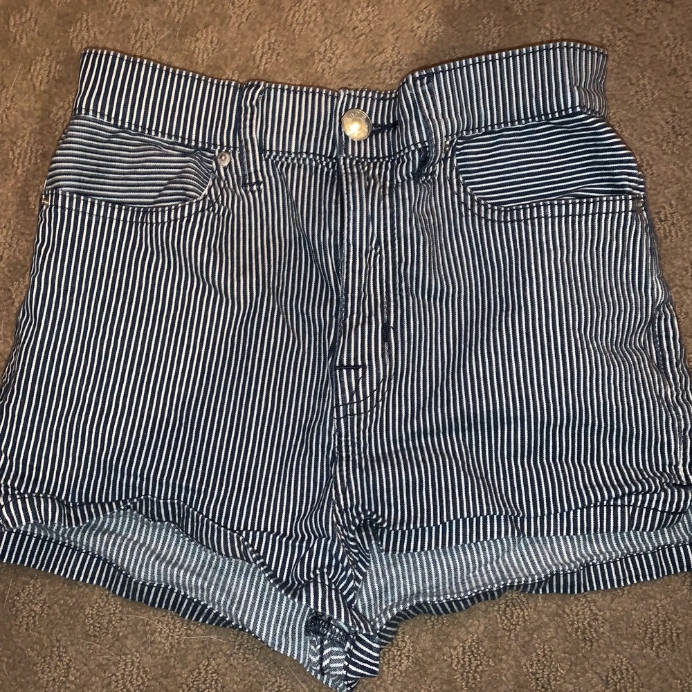 Stripped blue and white high waisted shorts